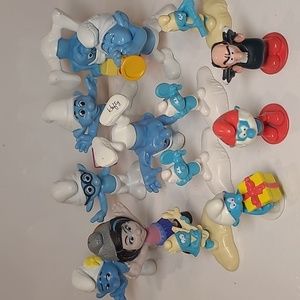 McDonald's happy meal toy 2013 2015 and 2013-peyo semerf family